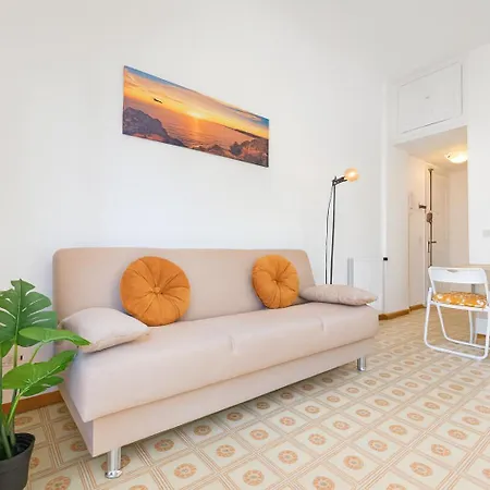 --5 Min From Bus Stop-- Wi-fi & Relax Apartmán *
